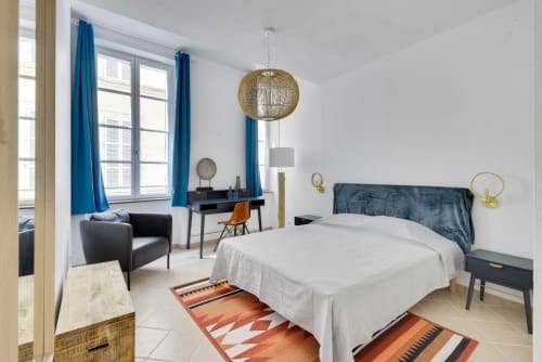 Chambre double épurée - Logement de vacances à Marseille - Les appartements de l'Alcazar 