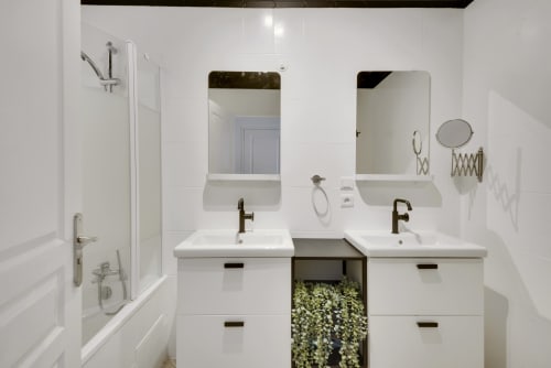 Salle de bain avec double vasque - Location de vacances - Les appartements de l'Alcazar - Marseille