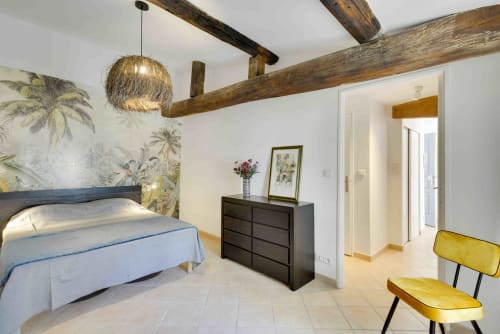 Chambre double lumineuse avec commode - Hébergement de vacances - Les appartements de l'Alcazar - Marseille