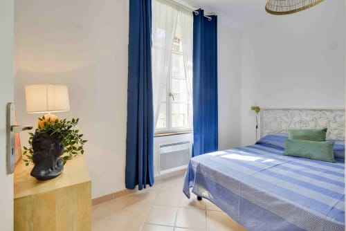 Chambre double - Séjour en famille - Les appartements de l'Alcazar - Marseille