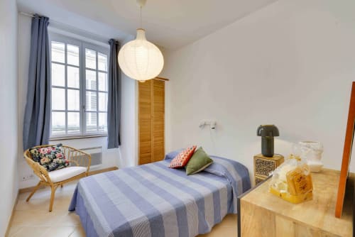 Chambre lit double - Séjour en famille - Les appartements de l'Alcazar - Marseille