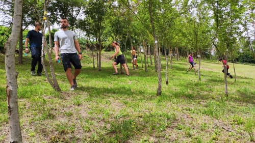 Corte Buenavista | appartamenti con vista sulle colline di Rieti, al confine tra Lazio e Umbria. Piscine private, salotto e cucina, bagno con doccia. Relax in mezzo alla natura, attivitá all'aperto.