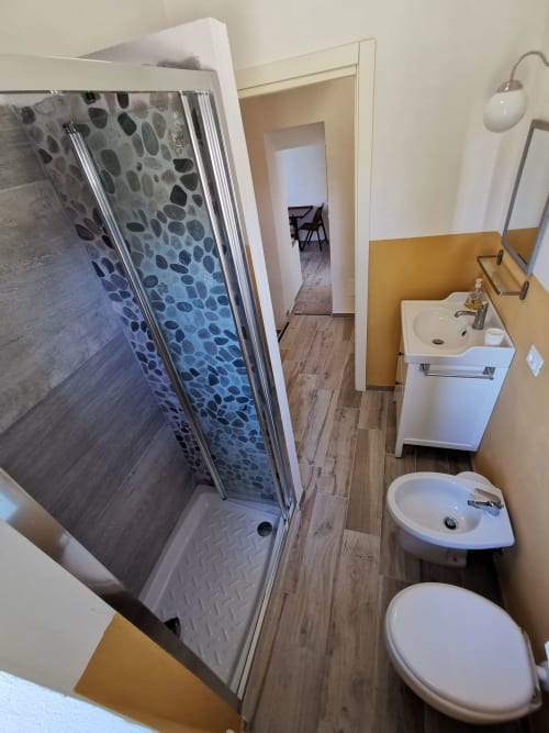 Sole | Corte Buenavista - 2 camere con letti singoli o matrimoniale per 4 persone. Sala e bagno privato. Cucina, macchina del caffè, Wifi, piscina.