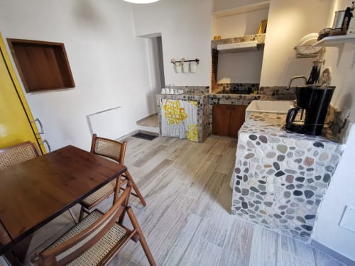 Sole | Corte Buenavista - 2 camere con letti singoli o matrimoniale per 4 persone. Sala e bagno privato. Cucina, macchina del caffè, Wifi, piscina.
