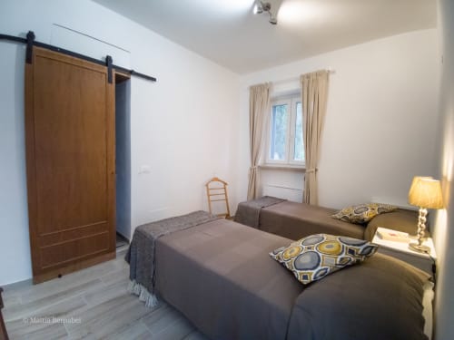Sole | Corte Buenavista - 2 camere con letti singoli o matrimoniale per 4 persone. Sala e bagno privato. Cucina, macchina del caffè, Wifi, piscina.
