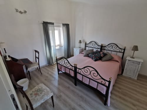 Nuvole | Corte Buenavista - appartamento luminoso con letti singoli o matrimoniale per 4 persone. Sala e bagno privato. Cucina, macchina del caffè, Wifi, piscina.