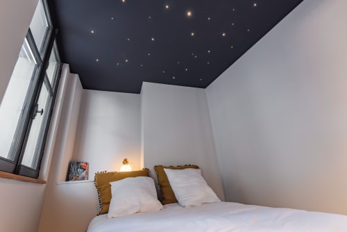 Chambre double avec étoiles au plafond