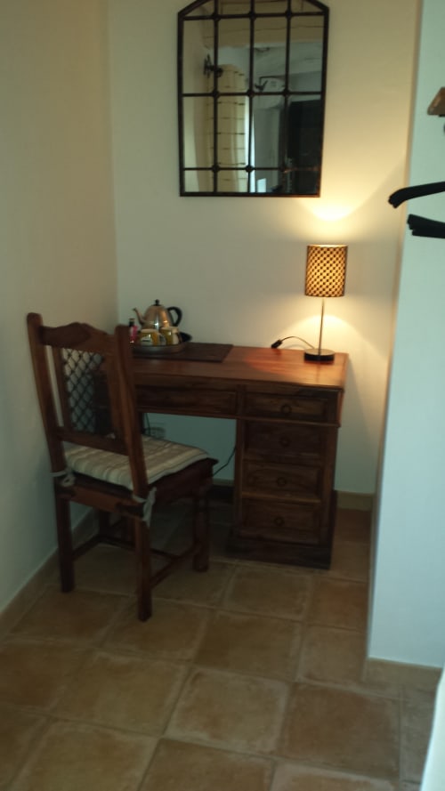 Coin bureau avec thé 