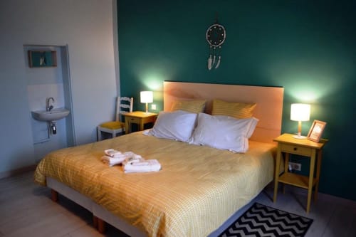 Chambre Abeille, Chambre d'hôtes, Clermont Dessous, Les terrasses de Bessou.