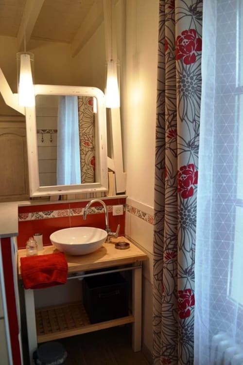 Espace salle de bain, Chambre d'hôtes, Clermont Dessous, Les terrasses de Bessou.