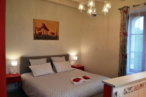 Chambre d'hôtes, lit double Clermont Dessous, Les terrasses de Bessou.