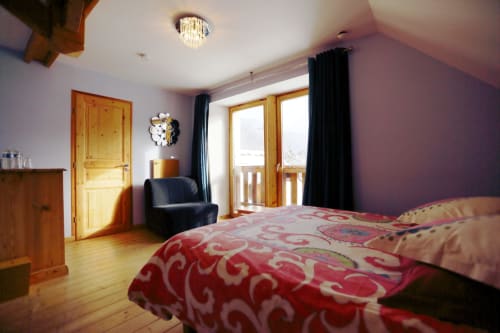 Chambre double avec vue sur le massif de Chatreuse - Le Valombré