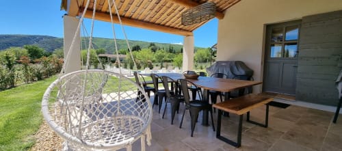 Terrasse couverte, table de jardin, La Melonnerie, Bastide, Lacoste, Luberon.