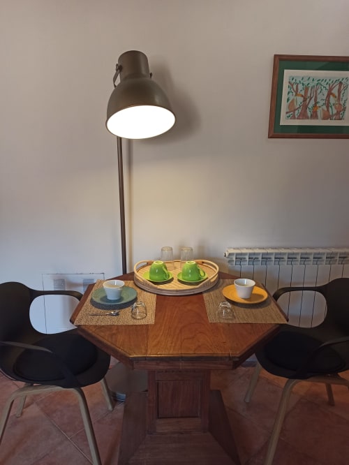L'angelo Pellegrino | Sole, appartamento vista centro storico, appartamento centrale a Rieti, rione San Francesco a Rieti, appartamento con vasca idromassaggio, camera da letto, wifi, TV, condizionatore, cucina, bagno privato, doccia.