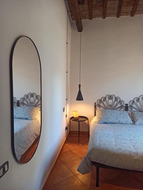 L'angelo Pellegrino | Sole, appartamento vista centro storico, appartamento centrale a Rieti, rione San Francesco a Rieti, appartamento con vasca idromassaggio, camera da letto, wifi, TV, condizionatore, cucina, bagno privato, doccia.