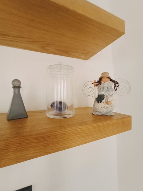 L'angelo Pellegrino | Acqua, monolocale con parquet, wifi, TV, condizionatore, zona notte, bagno privato, doccia, cucina attrezzata, appartamento al primo piano.