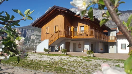 Agritur Clementi | camere in Trentino, all’uscita dell’autostrada, Trento, piste sciistiche al Monte Bondone, Andalo, Fai della Paganella, Lago di Molveno, Lago di Tovel, mercatini di Natale, piste downhill.