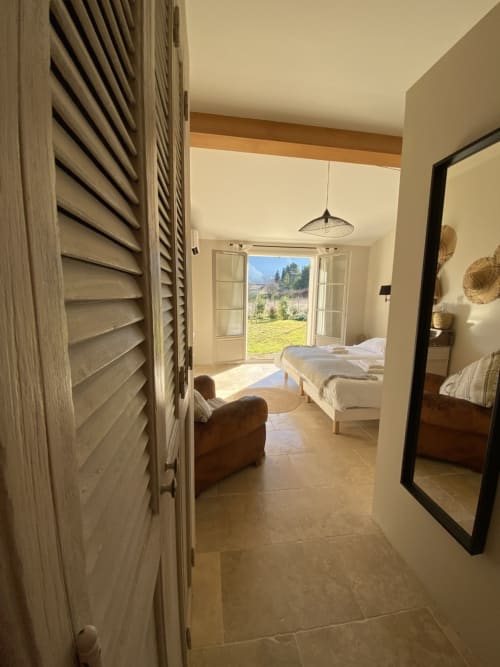 Entrée chambre double, La Melonnerie, Bastide, Lacoste, Luberon.