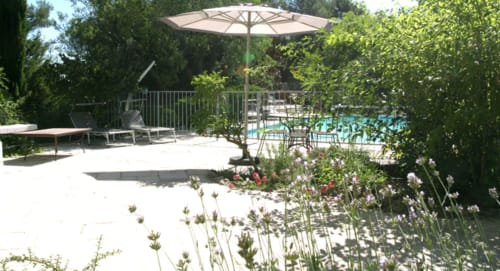 Gîtes avec piscine | Chambres d'hôtes et gîtes Le Laou - proche Aubagne