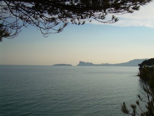 Plage de St Cyr sur Mer | Lord Resort