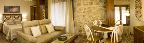ALOJAMIENTOS VICTORIA | Habitación moderna y cálida en Sigüenza
