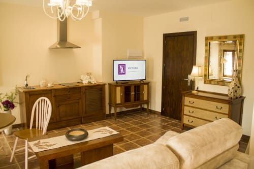 ALOJAMIENTOS VICTORIA | Habitación moderna y cálida en Sigüenza