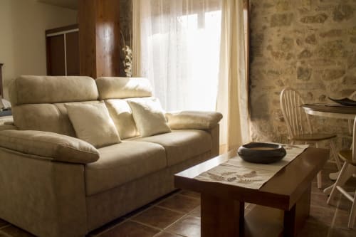 ALOJAMIENTOS VICTORIA | Habitación moderna y cálida en Sigüenza