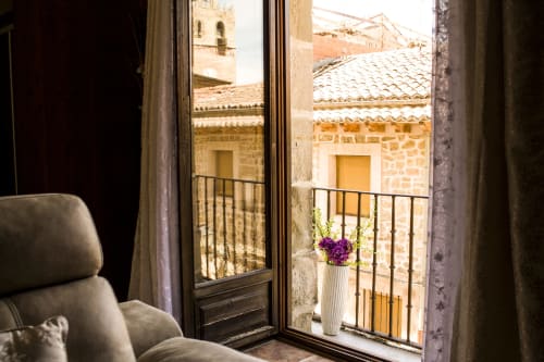 ALOJAMIENTOS VICTORIA | Habitación moderna y cálida en Sigüenza