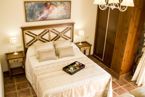 ALOJAMIENTOS VICTORIA | Habitación moderna y cálida en Sigüenza