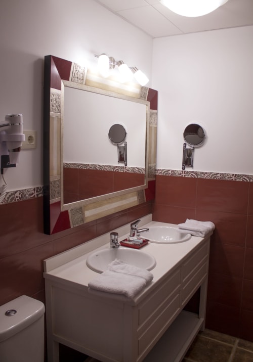 ALOJAMIENTOS VICTORIA | Habitación, moderna y cálida en Sigüenza