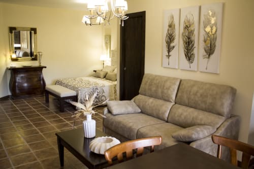 ALOJAMIENTOS VICTORIA | Habitación, moderna cálida en el centro de Sigüenza con salon privado