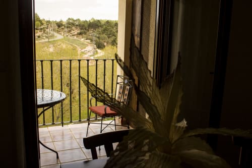 ALOJAMIENTOS VICTORIA | Habitación, moderna cálida en el centro de Sigüenza con salon privado