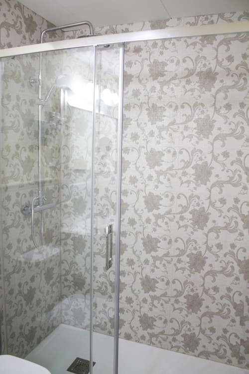 ALOJAMIENTOS VICTORIA | Habitación, moderna cálida en el centro de Sigüenza con salón privado