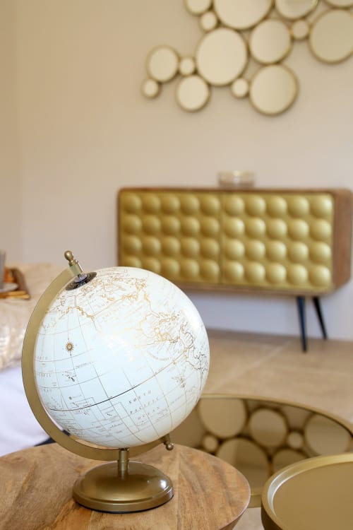 Décoration, globe, table de chevet, chambre d'hôte, gîtes, le Clos d'Olea, provence, Luberon.
