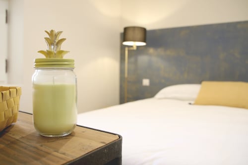 Chambre décoration, bougie, chambre d'hôte, gîtes, le Clos d'Olea, provence, Luberon.