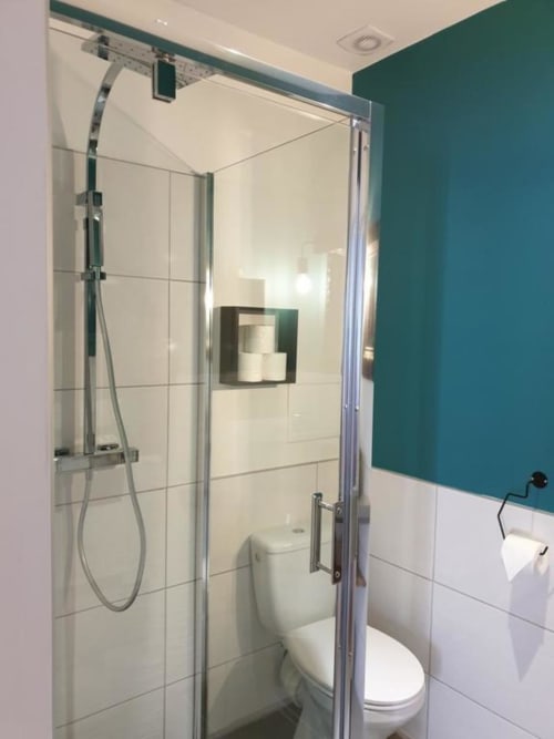 Salle de bain avec douche - B&B Vaucluse