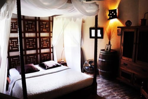 Chambre lit double, hébergements insolites, West Indies cottage, Guadeloupe. 