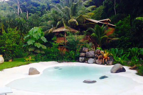 Extérieur, piscine, cabane perchées, pointe-noire, hébergements insolites, West Indies cottage, Guadeloupe. 