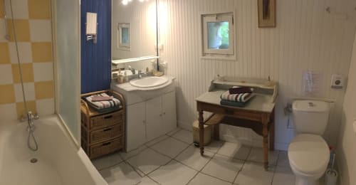Salle de bain, Le Ronsard, gîte, chaumières du chêne, Pouillé, 
Loir-et-Cher