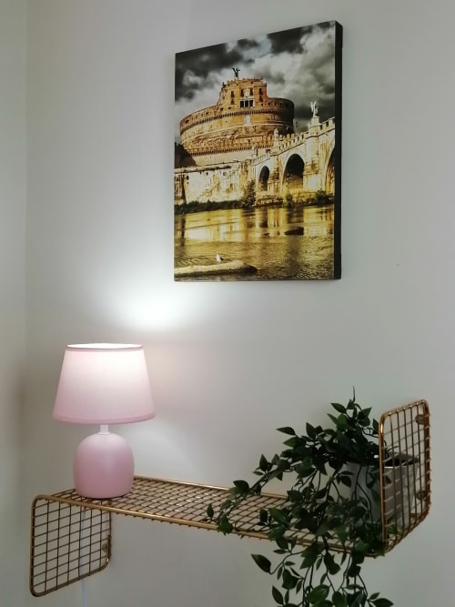 Marilyn Suite | Trastevere & Gianicolo Sweet Rest, Roma. Suite Deluxe con bagno ensuite a Roma. Dispone di 1 letto matrimoniale 1 letto singolo, parcheggio privato, aria condizionata, Netflix, lavatrice, Wc, prodotti da bagno in omaggio, cucina attrezzata, forno.