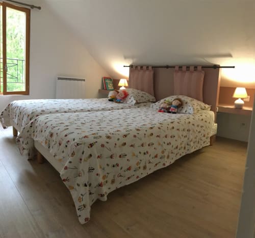 Lit jumeaux, Le Rabelais, gîte, chaumières du chêne, Pouillé, 
Loir-et-Cher