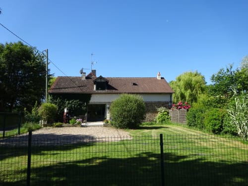 Jardin, vu extérieur, Le Vinci, gîte, chaumières du chêne, Pouillé, 
Loir-et-Cher