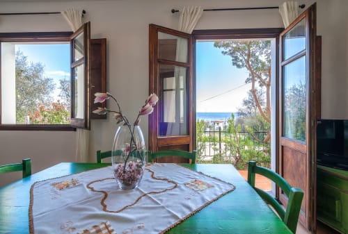 Appartamento 1A | Casa Anna, Santa Maria Navarrese, Appartamenti, Sardegna, Ogliastra, Letto matrimoniale, Letto a castello, Cucina attrezzata, Divano letto, Bagno privato, TV, Gazebo