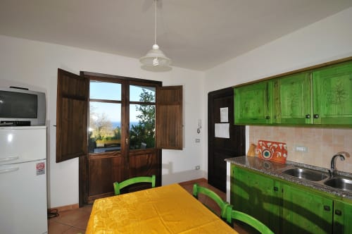 Appartamento 1B | Casa Anna, Santa Maria Navarrese, Appartamenti, Sardegna, Ogliastra, Letto matrimoniale, Letto a castello, Cucina attrezzata, Divano letto, Bagno privato, TV, Terrazza