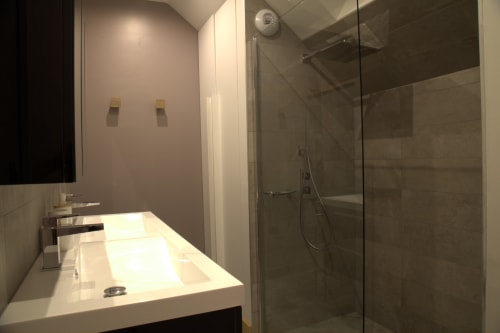  Le Clos des Coteaux douche Spa Jacuzzi privatif 
