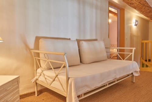 mezzanine avec deux couchages supplementaires