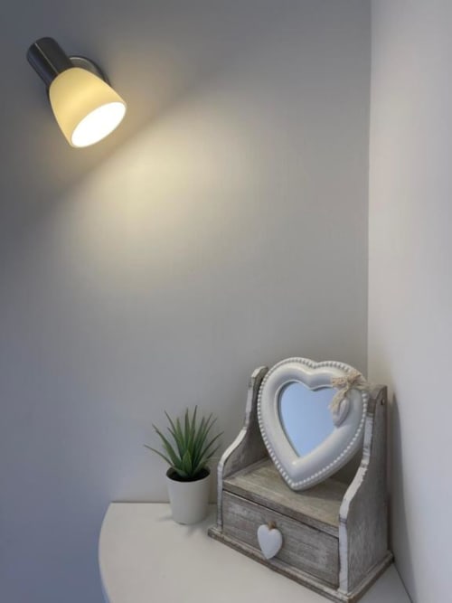 Sweet Rest | Camere a Roma con Tv, Wifi, soggiorno, cucina attrezzata, doccia, asciugacapelli, forno, zona pranzo. Nelle vicinanze : Trastevere, Tempio Maggiore, Campo de' Fiori, Foro Romano, Basilica di Santa Maria, Belvedere del Gianincolo, Fontana dell'Acqua Paola, Ghetto di Roma, Villa Carpegna, Colosseo, Fiume Tevere, Altare della Patria.