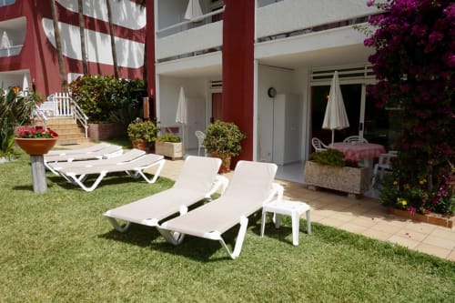 Apartamentos Ecuador | Hotel moderno con ubicación central en Canarias. Baratas y amplias. Piscina sol y playas azules.
