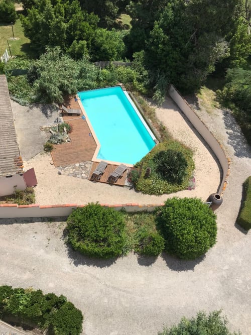 Chateau de Villeneuve - Montolieu location de vacances - Gîtes - Maison d'hôtes avec piscine et parc 