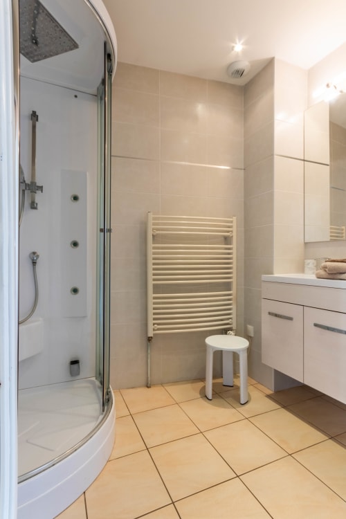 Bathroom, shower, Flopré, bed and breakfast, gîte de France, Flocourt.